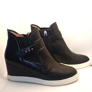 L. Paolo wedges size 7